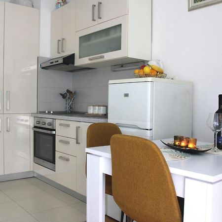Studio Teuta - Private Parking Split Bagian luar foto