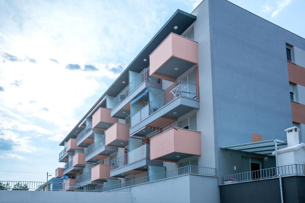 Studio Teuta - Private Parking Split Bagian luar foto