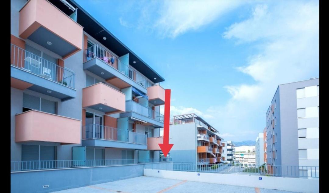 Studio Teuta - Private Parking Split Bagian luar foto