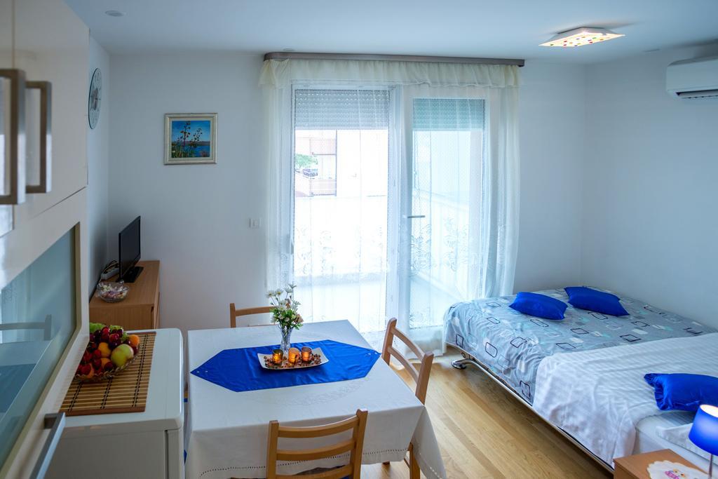 Studio Teuta - Private Parking Split Ruang foto